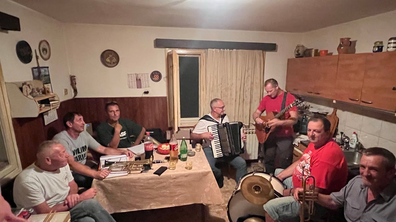 Limena Glazba Ravničani- Tam dolje po polju (Selno 2023)