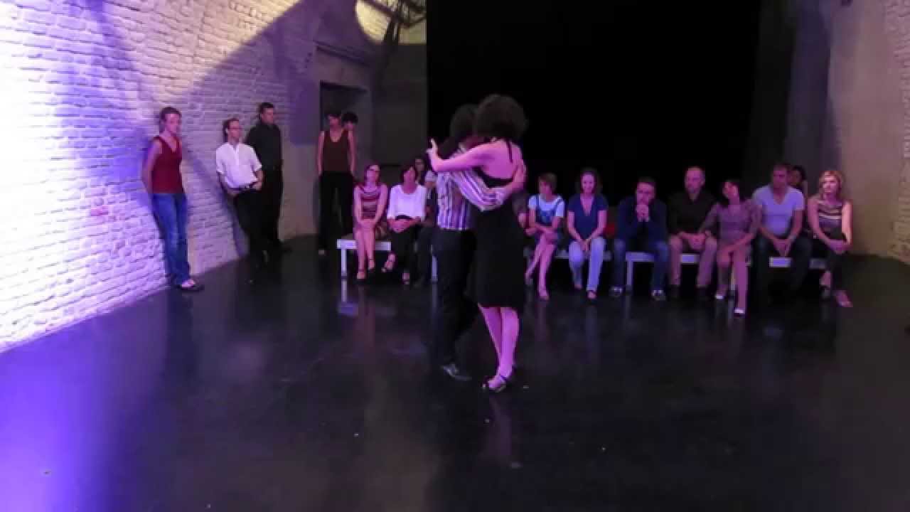 Tango Tanzkurs Online ✓Gratis✓ • Ocho atras, salida en sistema cruzado • Tango München