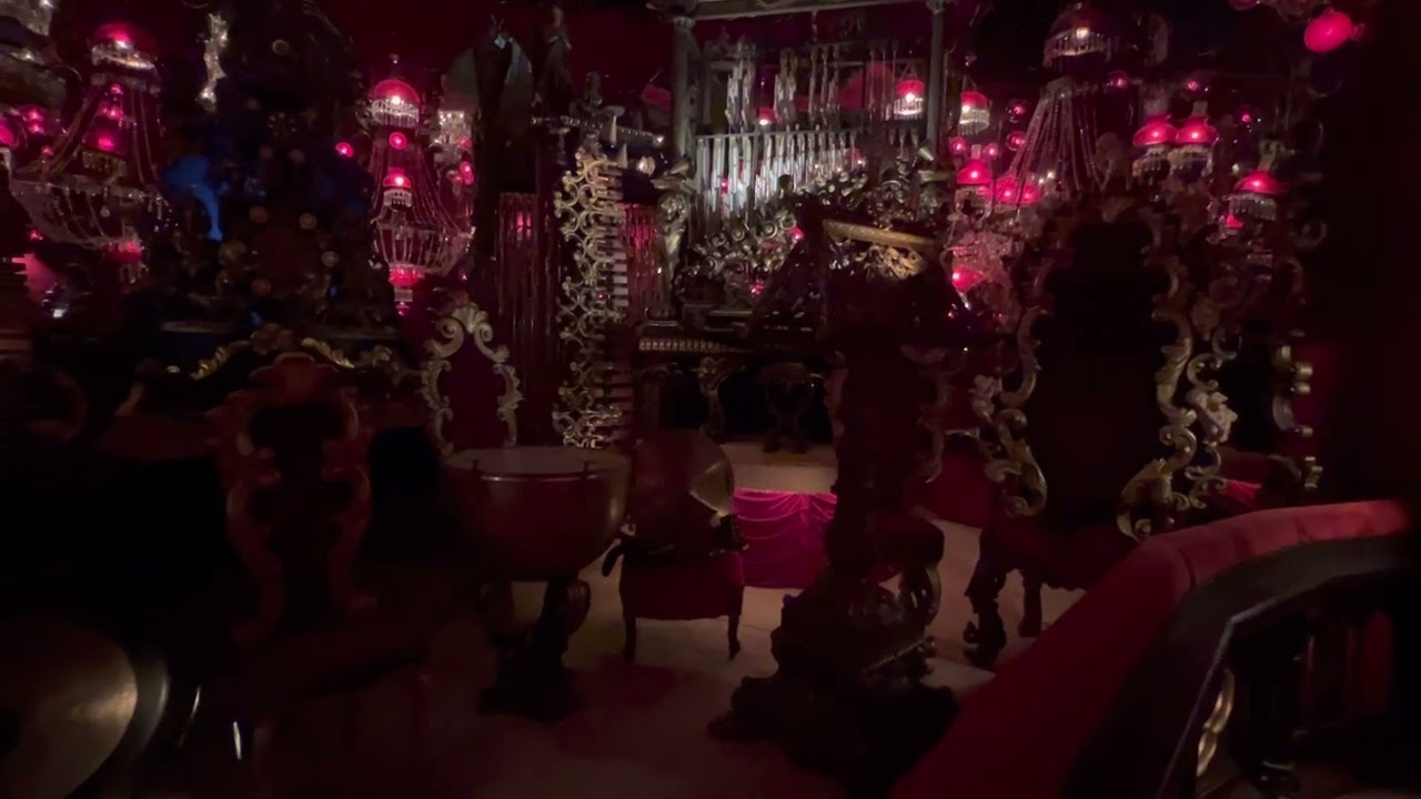 House on The Rock:  Red Room