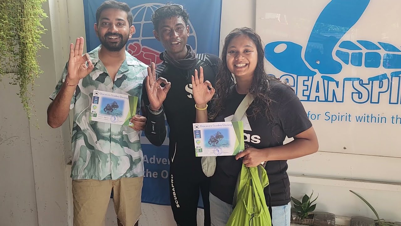 Honeymoon Discover Scuba Divers with PADI and Ocean Spirit on Coin de Mire