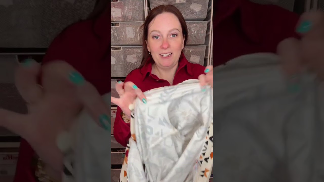 Видео примерки куртки LuLaRoe Myra