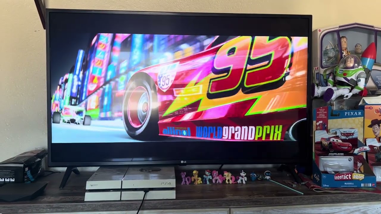 Opening to The Incredibles 2011 Blu-ray 
