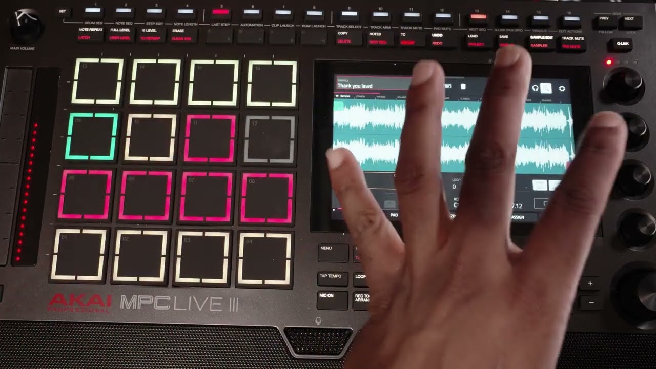 MPC LIVE 3: SAMPLING WITH THE BUILT IN MIC