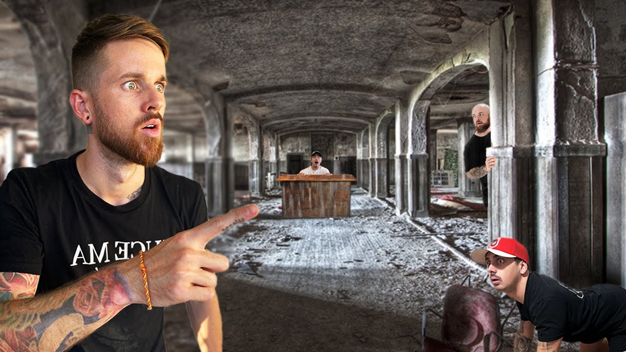 Hide n Seek in an Abandoned Mansion!