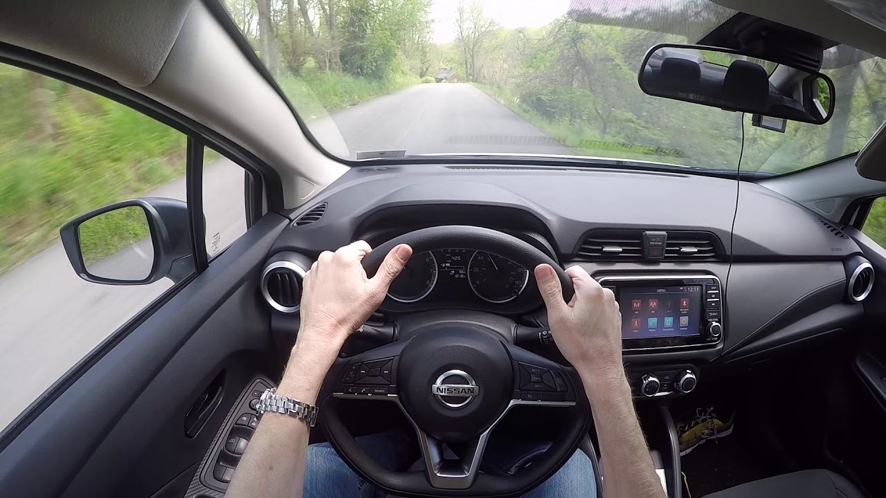 Впечатления владельца и тест-драйв Nissan Versa S с механической коробкой передач 2020 года