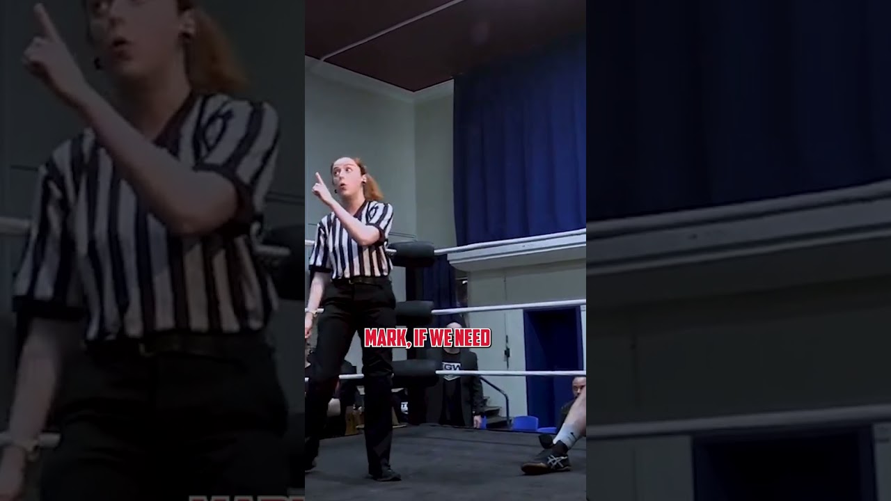Chris Ridgeway displaying dirty tactics in his match against Liam Slater.