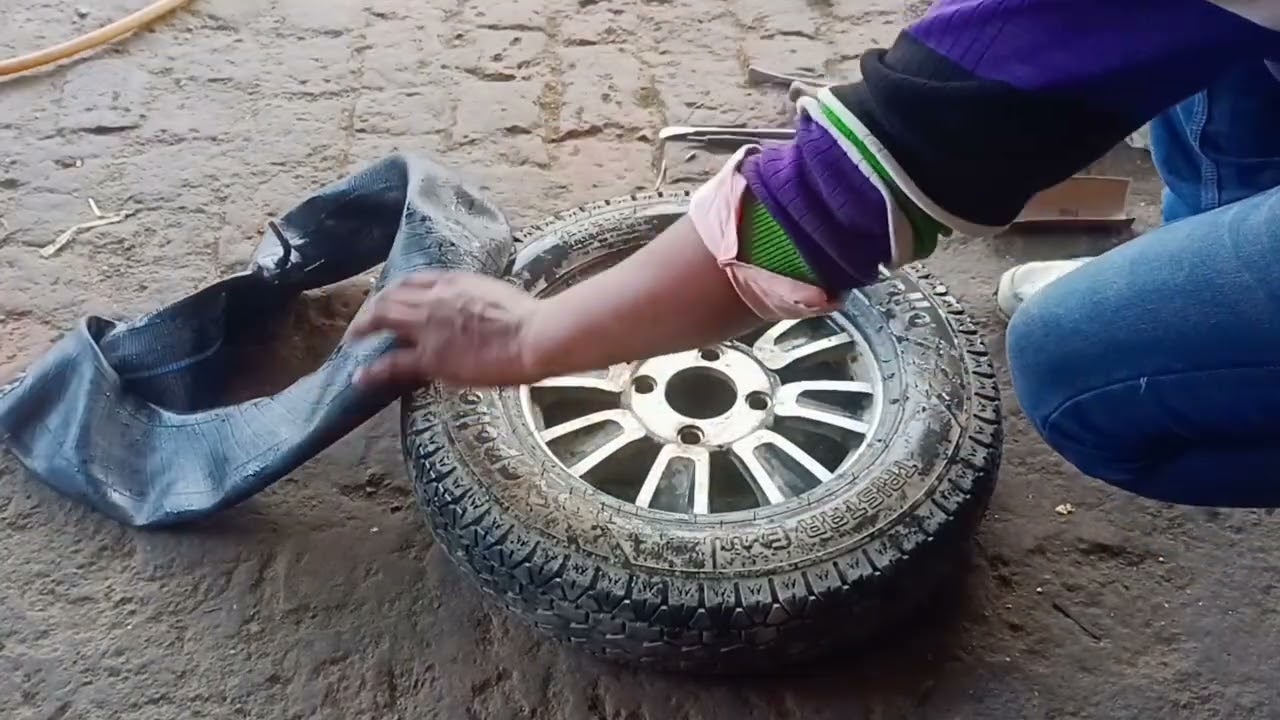 ई रिक्शा 📌का टायर पंक्चर 📌केसे सही करें I Riksha📌 ka tyre puncture Kaise Sahi Karen📌