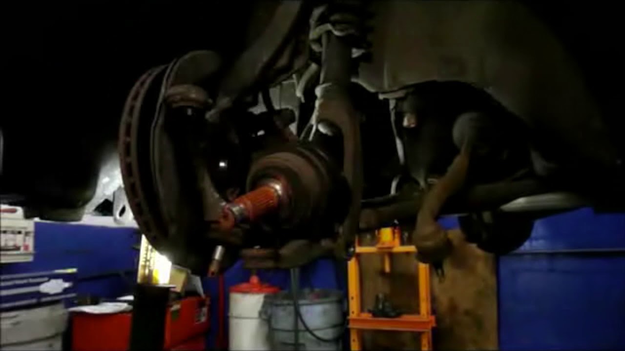 How To Replace An Axle On A 2000 Honda Civic