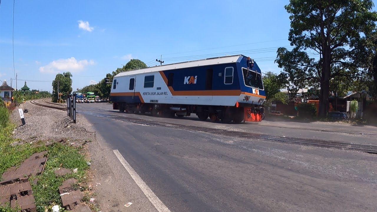 Perlintasan Kereta Api 