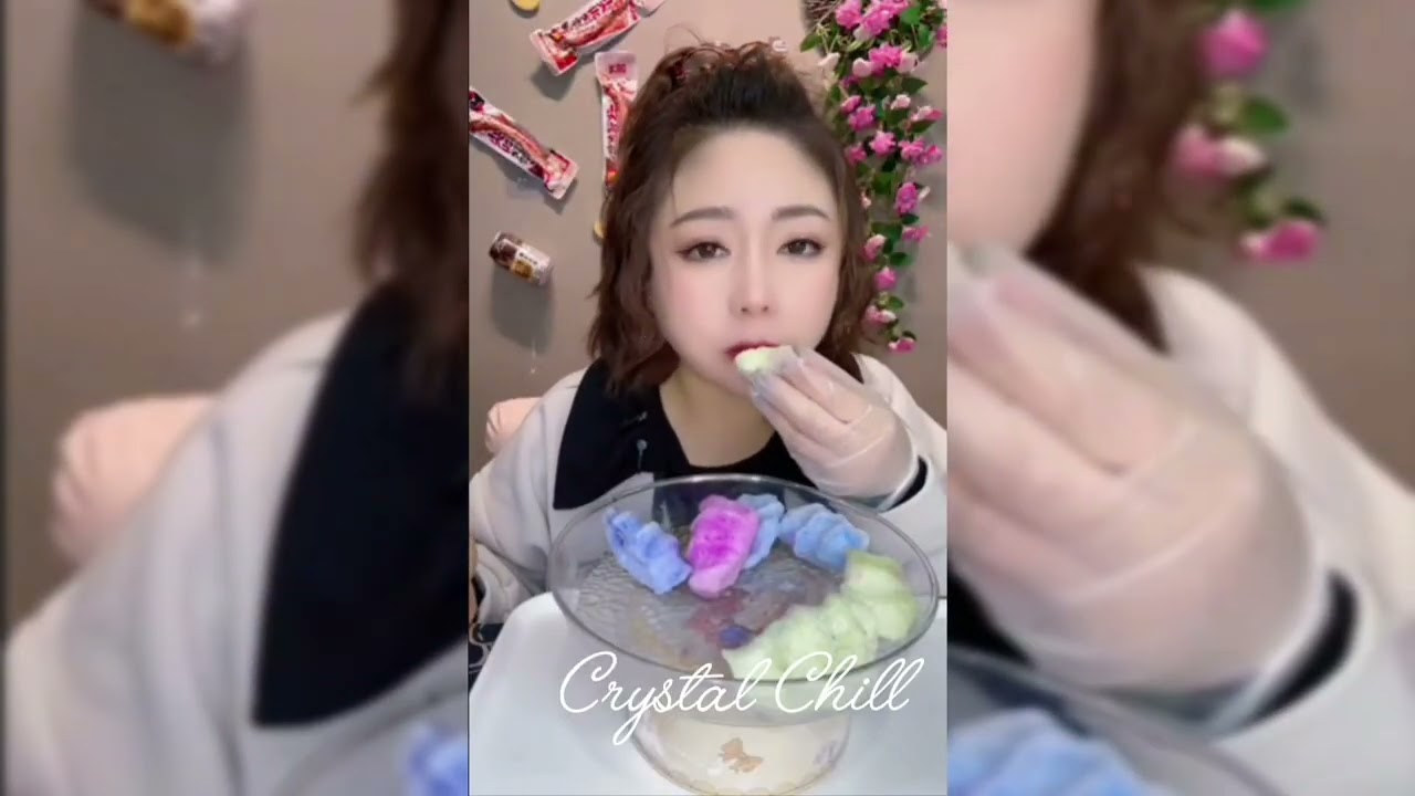 ASMR 💎 ICE BITES EATING| ICE LOVERS| CRYSTAL CHILL #freezerfrost #iceeating #ice #crunchyasmr 