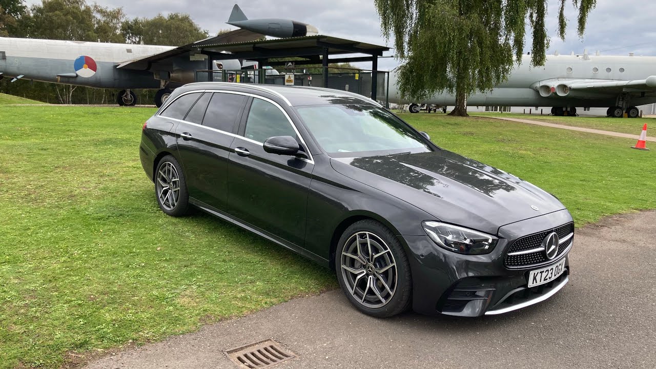 Mercedes E Class Estate 2023 E200 petrol. This or the E220d?
