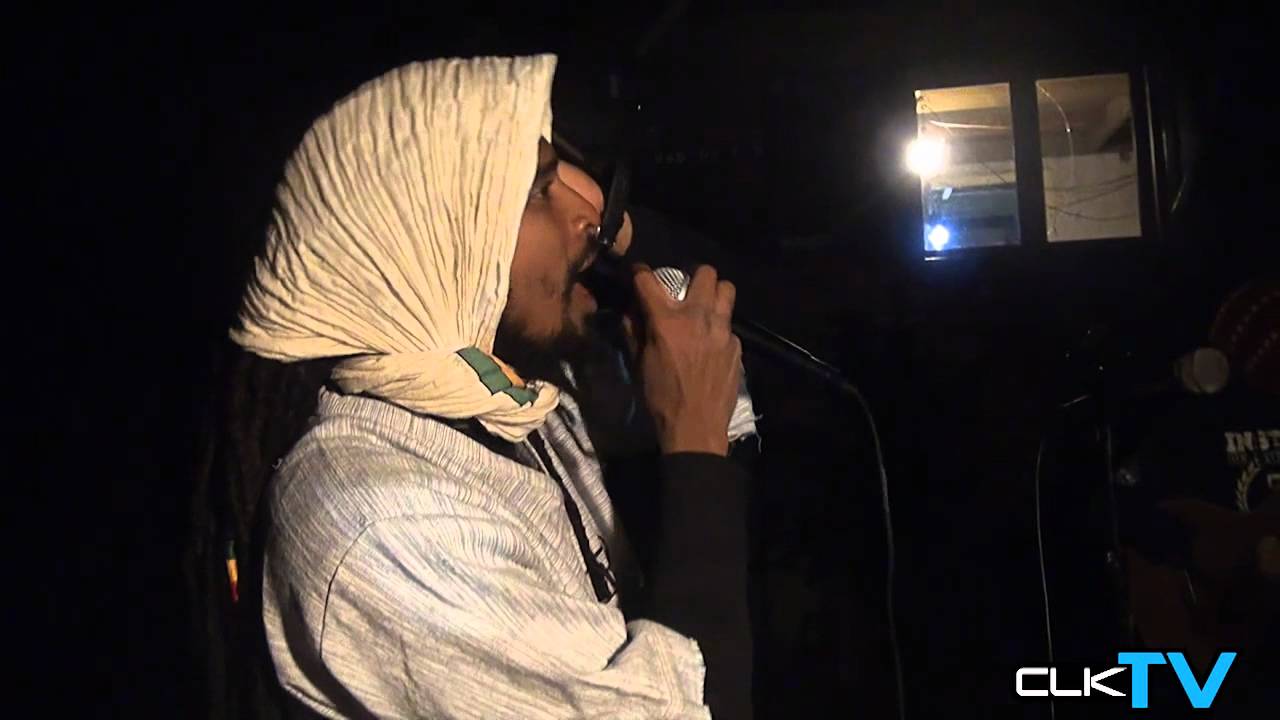 Kaf Malbar à Mafate bœuf avec le groupe Laozé  zion vibration 