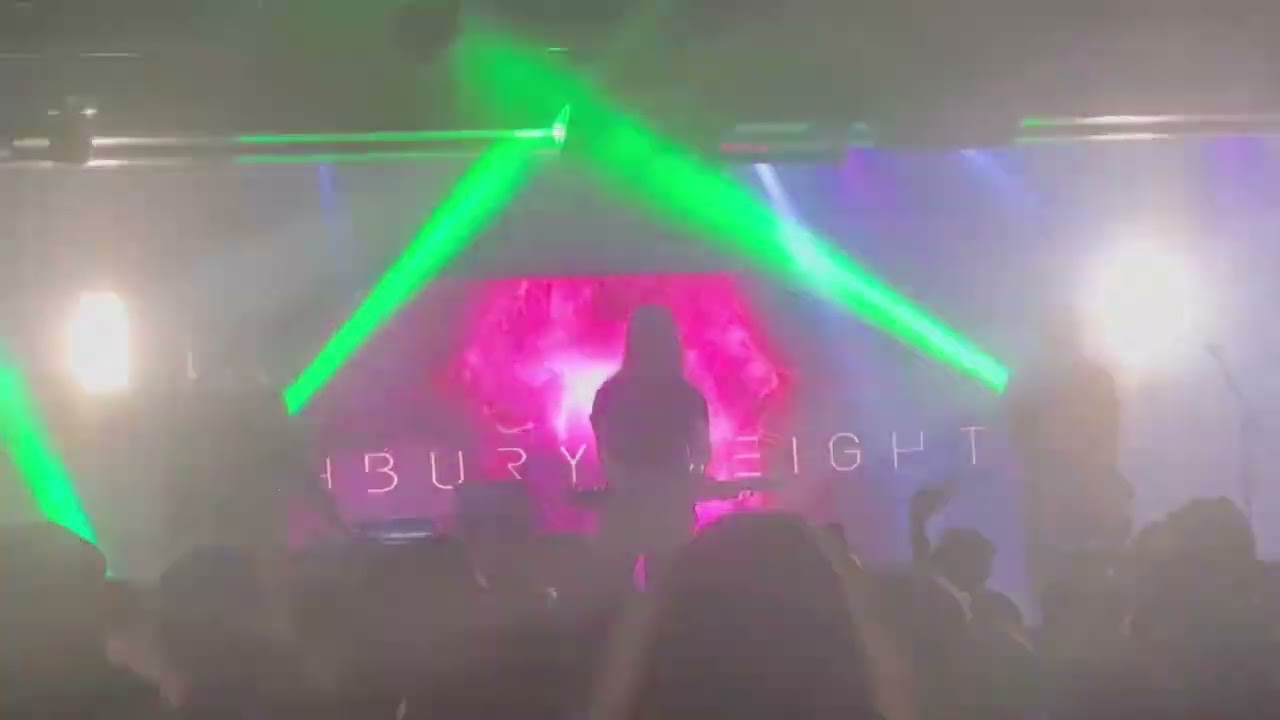 Ashbury Heights - Smaller (live Resistanz Festival 2025)