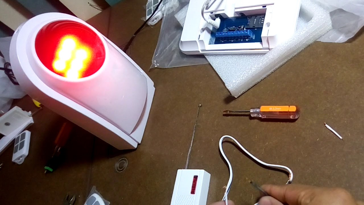 Conectar adaptador rf de sirena inalambrica para alarmas