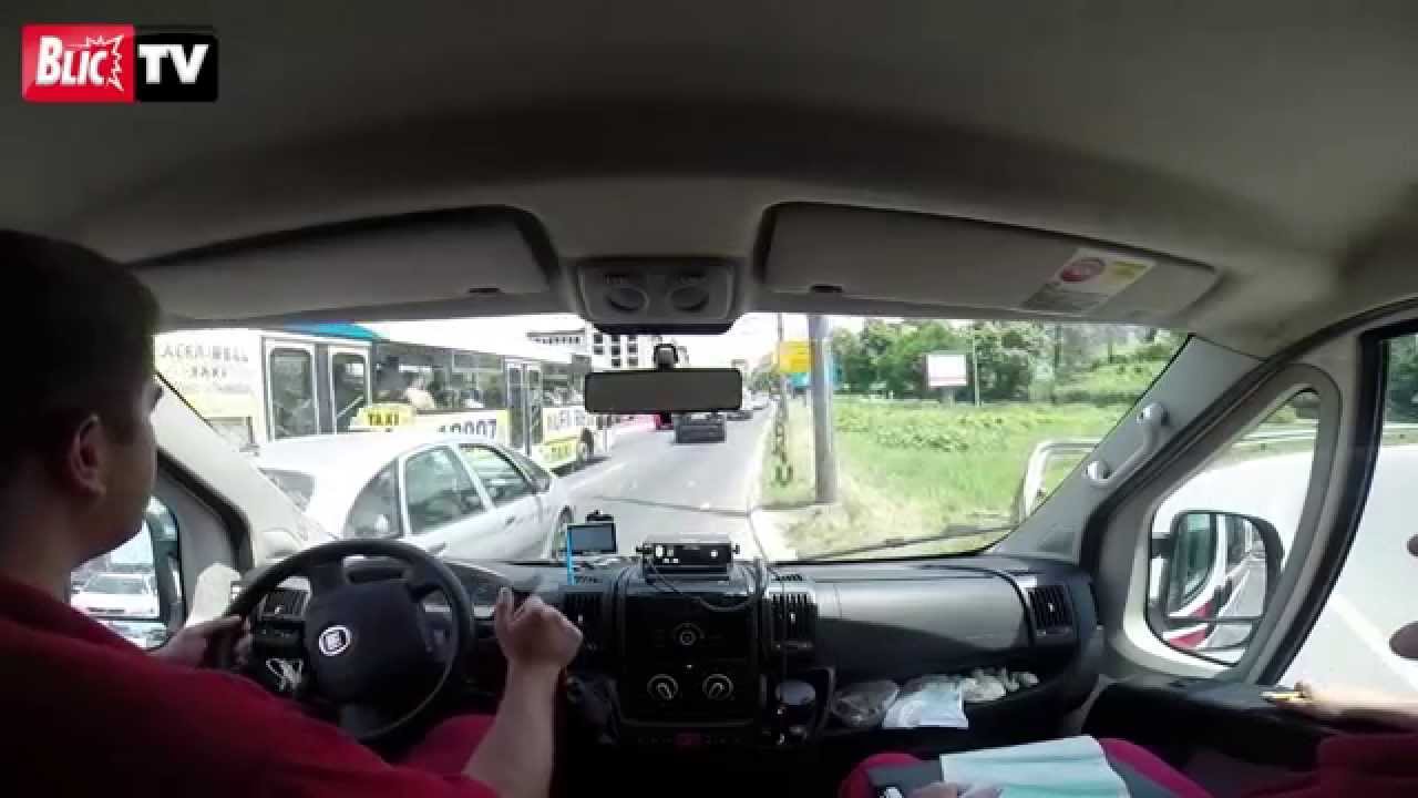Vožnja hitne pomoći kroz saobraćajni špic Beograda