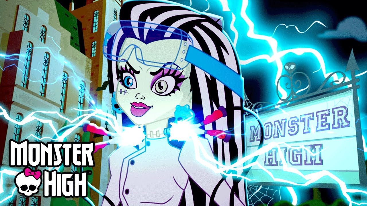 11 of Frankie Stein's Most SHOCKING Moments! | Monster High