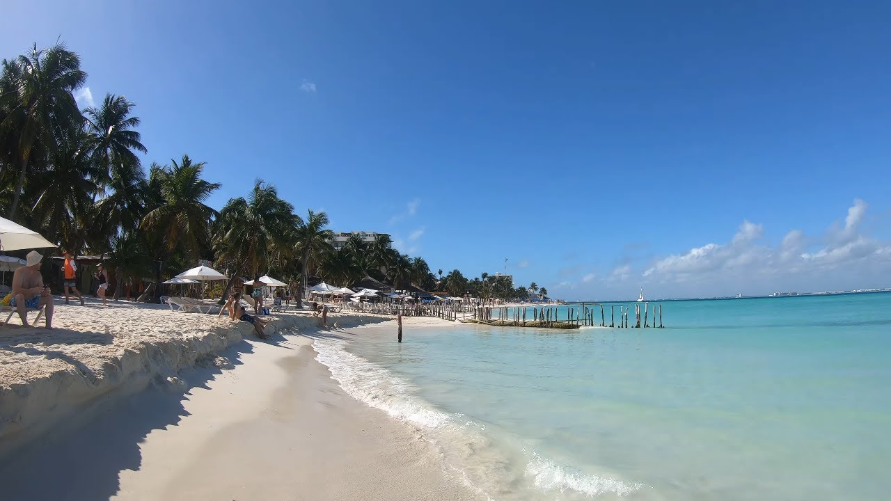AMAZING beach in Mexico - Playa Norte - Isla Mujeres - Best beach in the world 4K
