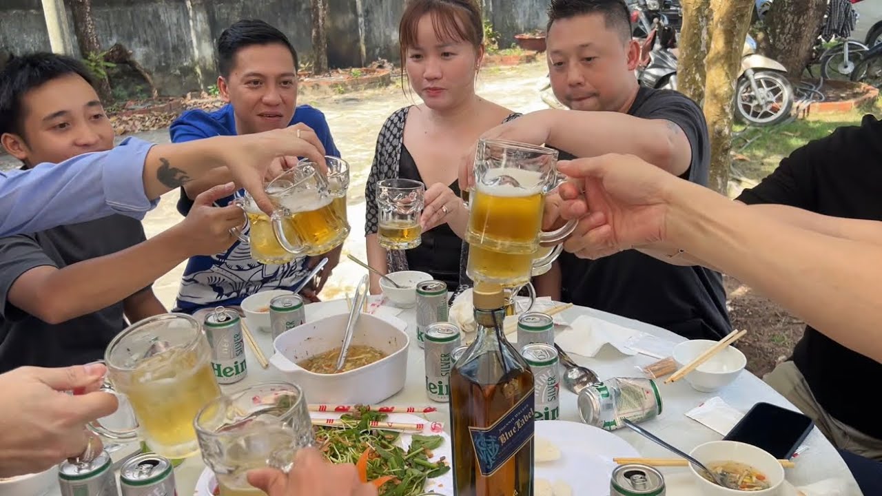GIA ĐÌNH HỌ HUỲNH SUM HỌP ĐẦY ĐỦ NGÀY GIỖ ÔNG NỘI