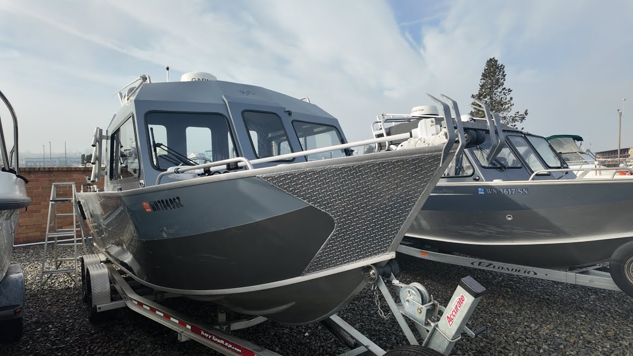 2022 Raider 220 Pro Fisherman
