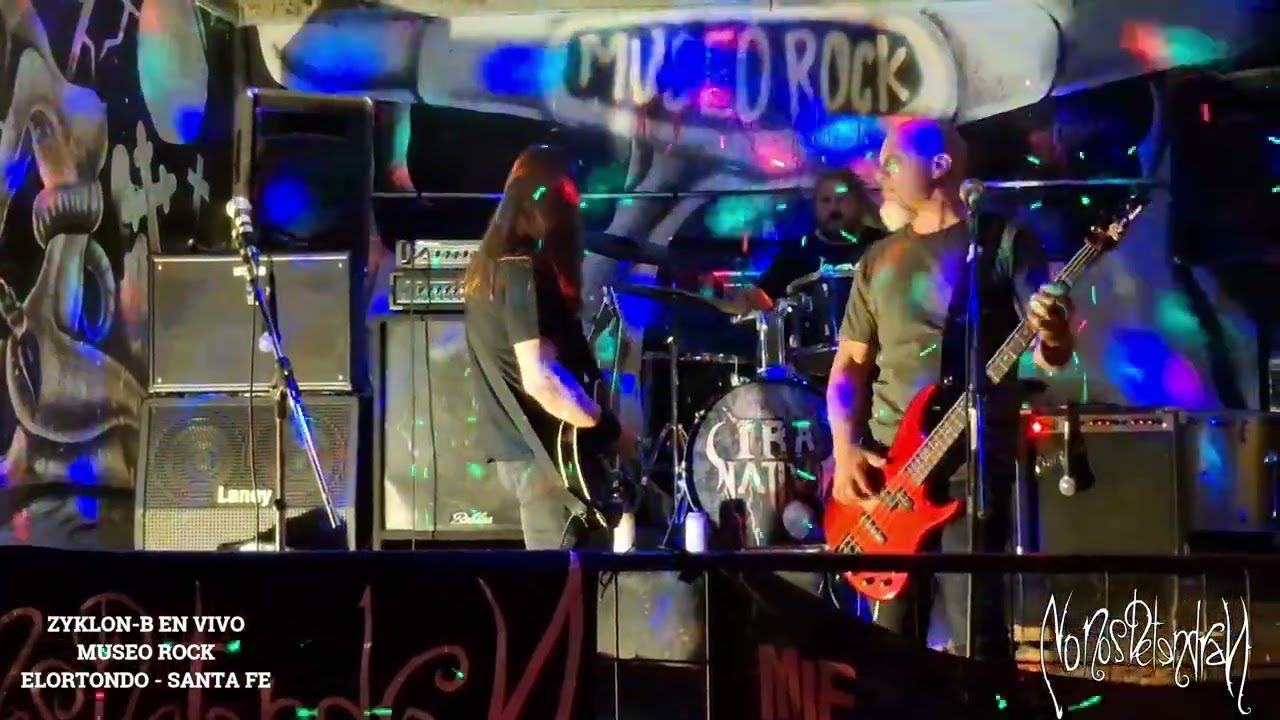 ZYKLON B  EN VIVO  - MUSEO ROCK