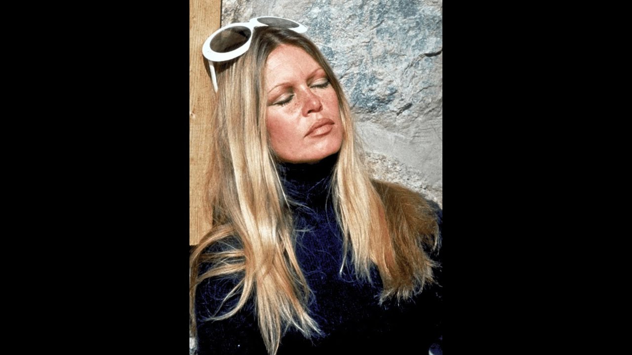 Ей 91 год, но её гардероб — это настоящее произведение искусства, источник вдохновения!