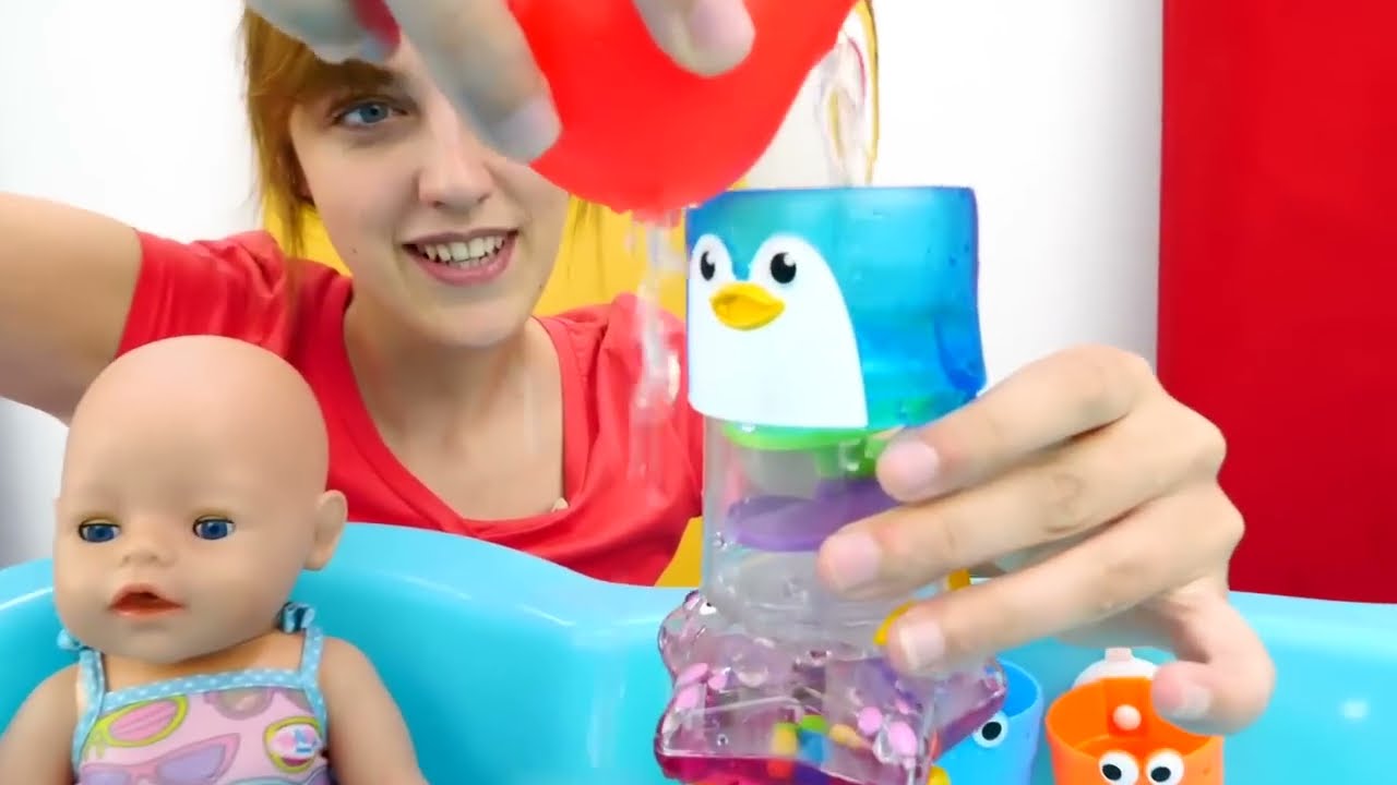 Comme maman: compilation de vidéos éducatives pour enfants sur Baby Born Emily.