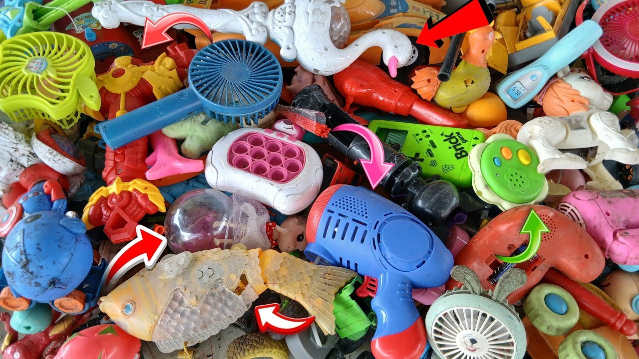 Discover vintage items | Bubble gun toys & unique toys featuring old mini fans revealed
