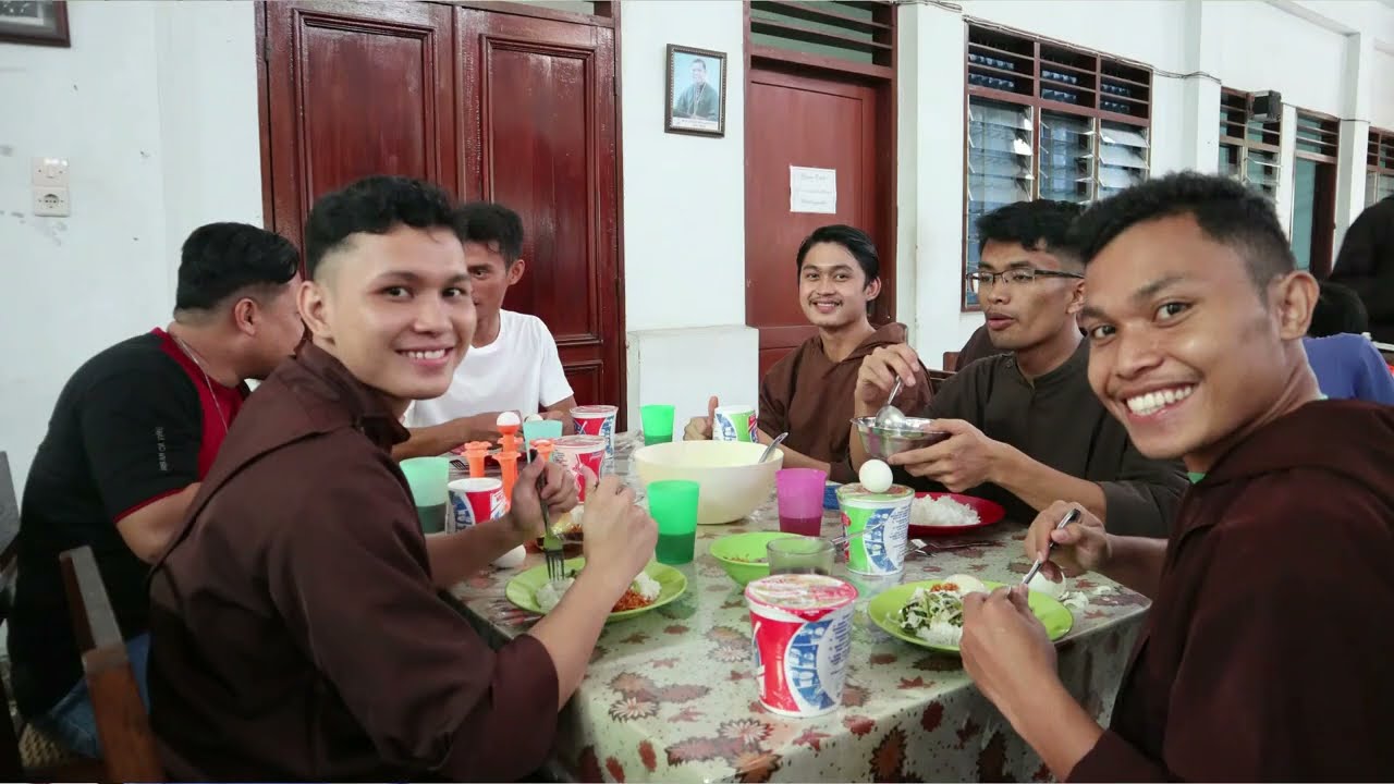 Saudara Kapusin Komunitas Alverna dalam gambar- Perayaan Pekan Suci Jumat Agung-Minggu Paskah