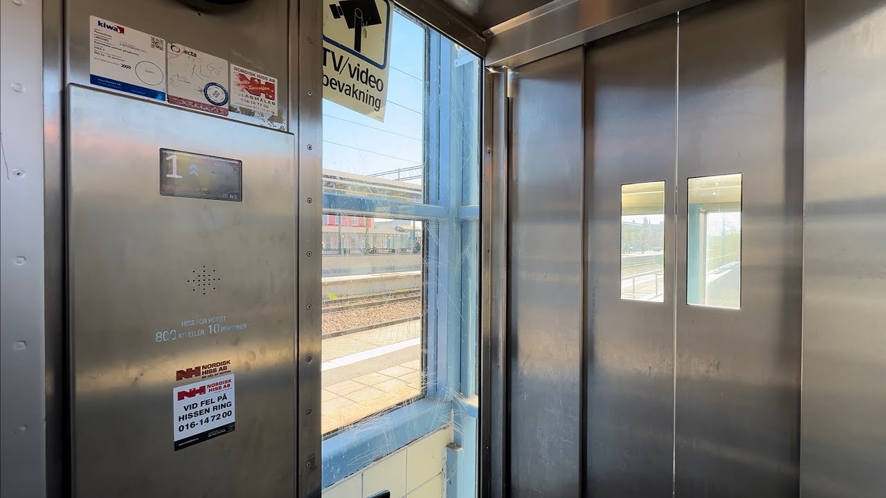 2012 Nordisk Hiss / HW (mod.) Hydraulic Elevator @ Eskilstuna Central Station, Eskilstuna, Sweden.