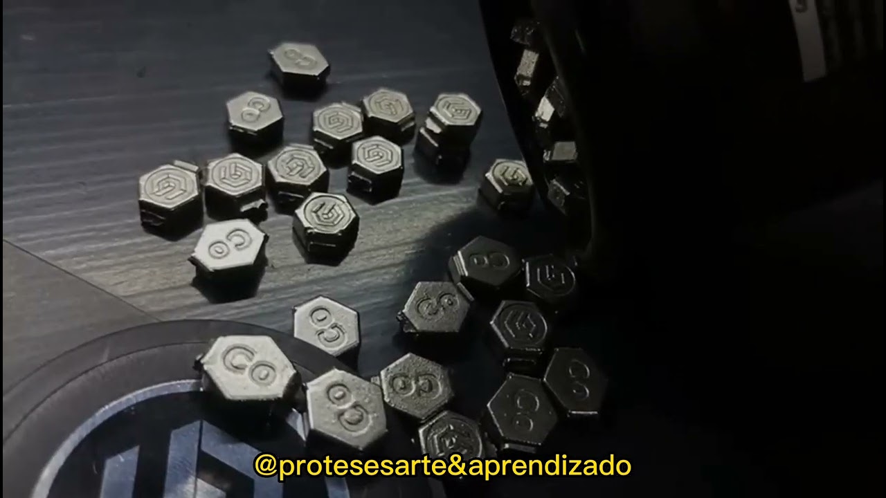 Prótese REMOVÍVEL - Liga de Metal Cobalto Cromo (PPR)