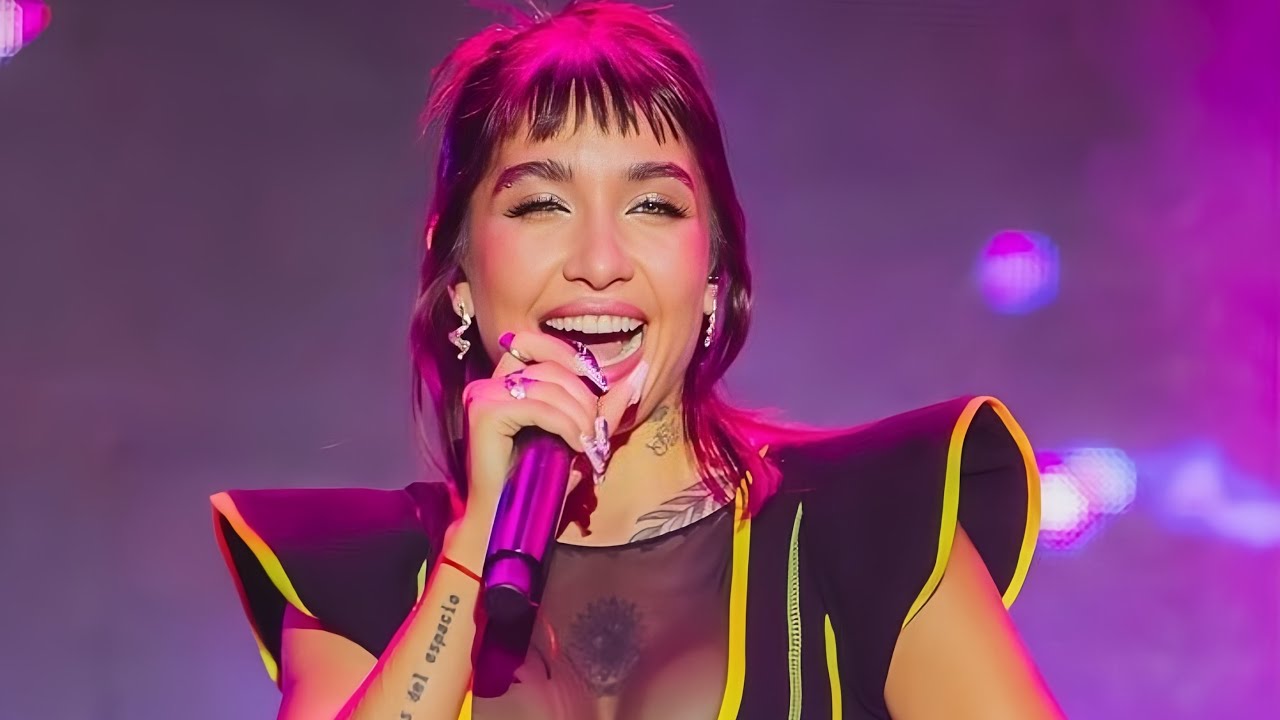 Maria Becerra - Adiós / El Amor de Mi Vida (Cochabamba Bolivia)