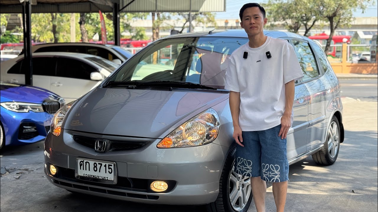 HONDA JAZZ 1.5 E AT 2004 สีเทาไมล์ 100,000 กม รถสวยเดิมตัวท็อป สภาพใหม่มาก 139,000 บาทเท่านั้น