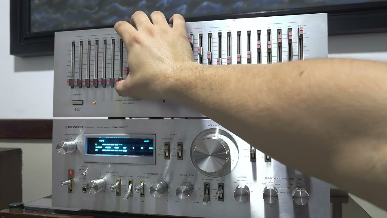 Pioneer SA-9800 Integrated Amplifier and Equalizer SG-9800 Operational.
