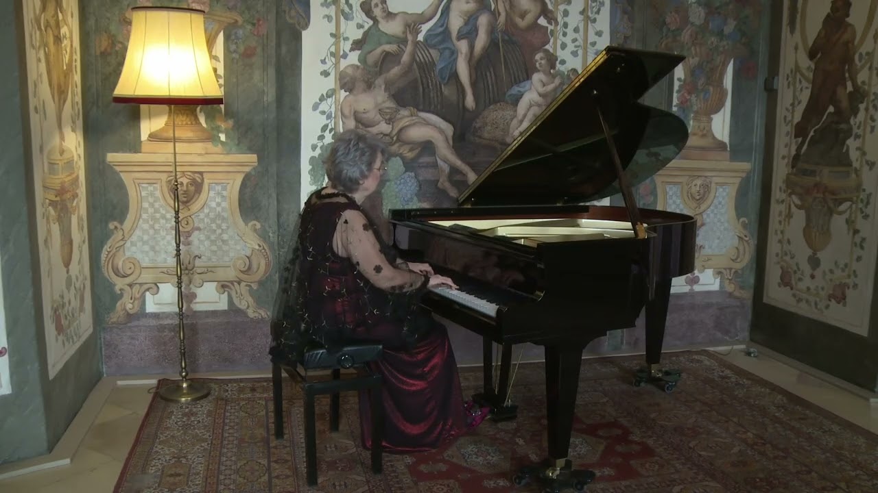 Jovanka Banjac plays Mozart Sonata Facile KV 545 in C-Dur
