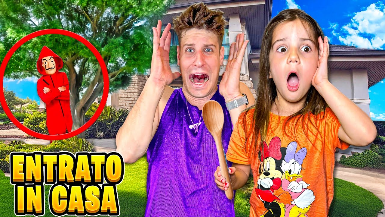 AURORA E PAPÀ MIKE SCOPRE QUALCUNO CHE ENTRA DI NASCOSTO NELLA NOSTRA NUOVA CASA!
