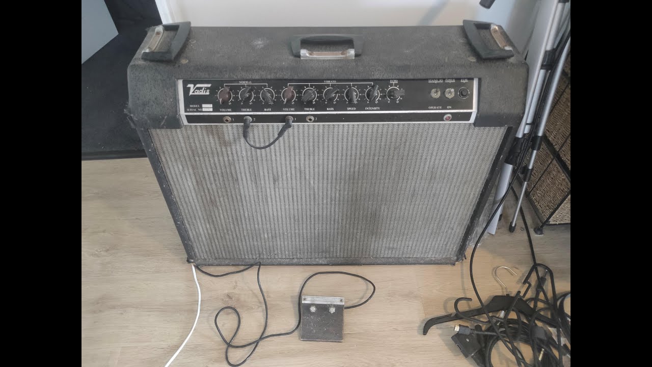 Vadis 400R Valve Amplifier circa. 1964 made in Australia.