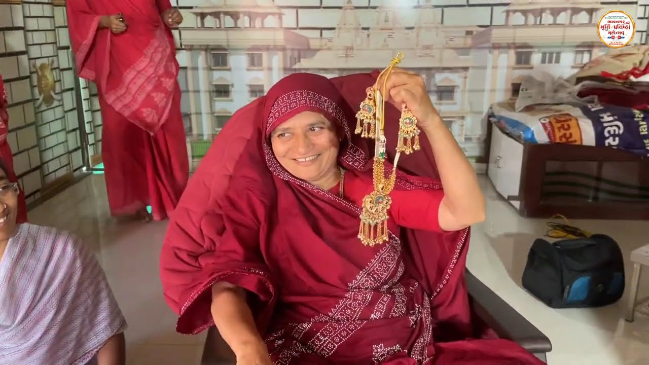 મૂર્તિ પ્રતિષ્ઠા નિમિત્તે હાર વિતરણ તથા સત્સંગ સભા ભાવનગર 