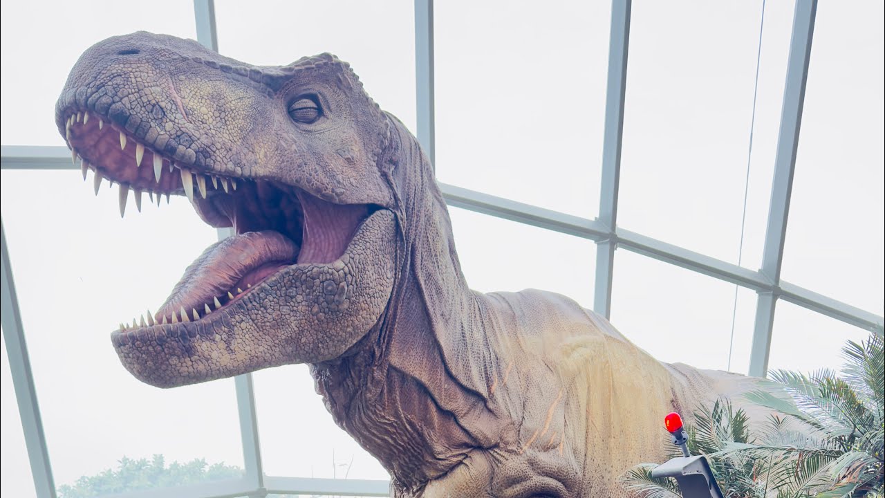 Kya ye real dinosaurs hai?? Jurassic World Singapore 