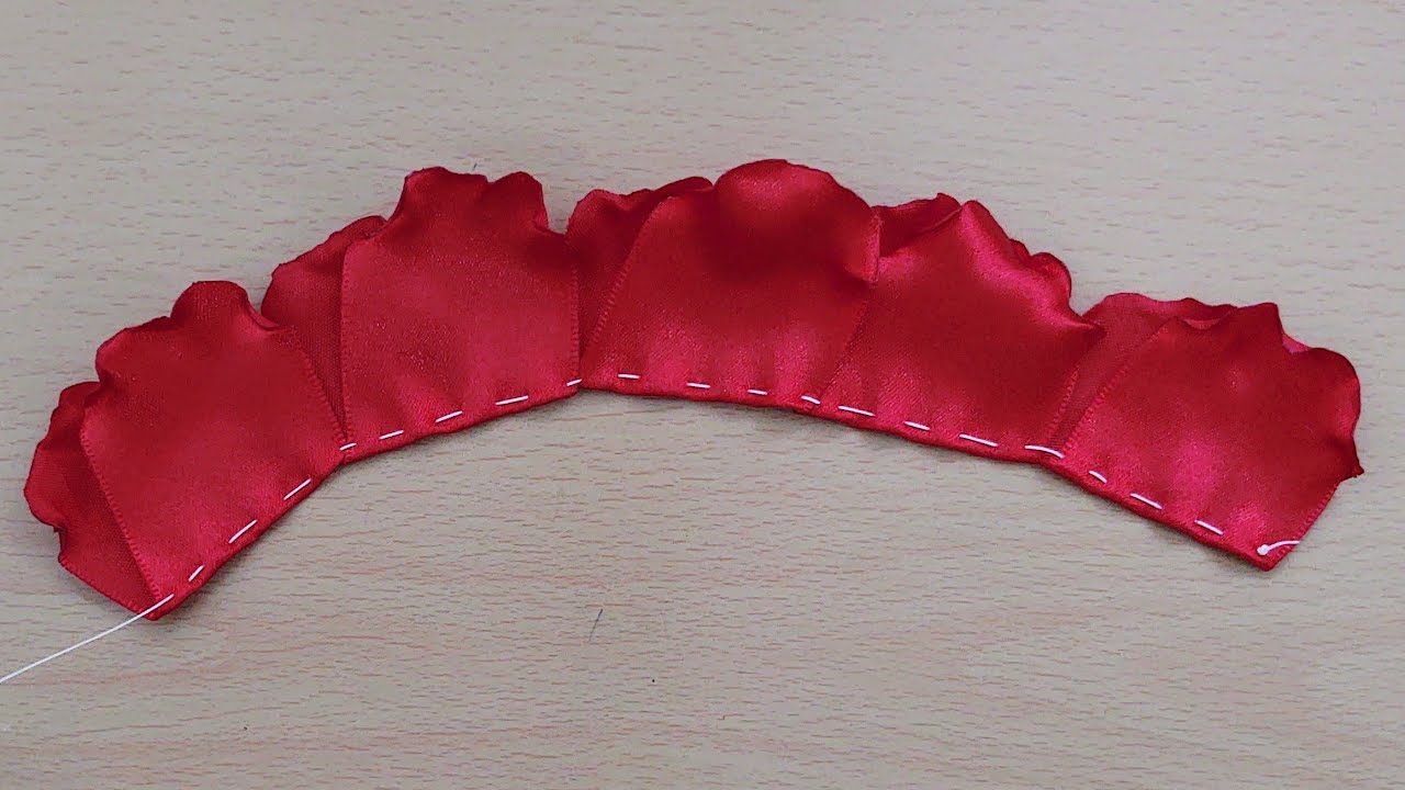 Flor beliscada com fita de cetim número 9