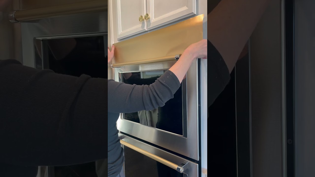 Виниловая упаковка для моей техники, подходящая к моей золотой кухне.