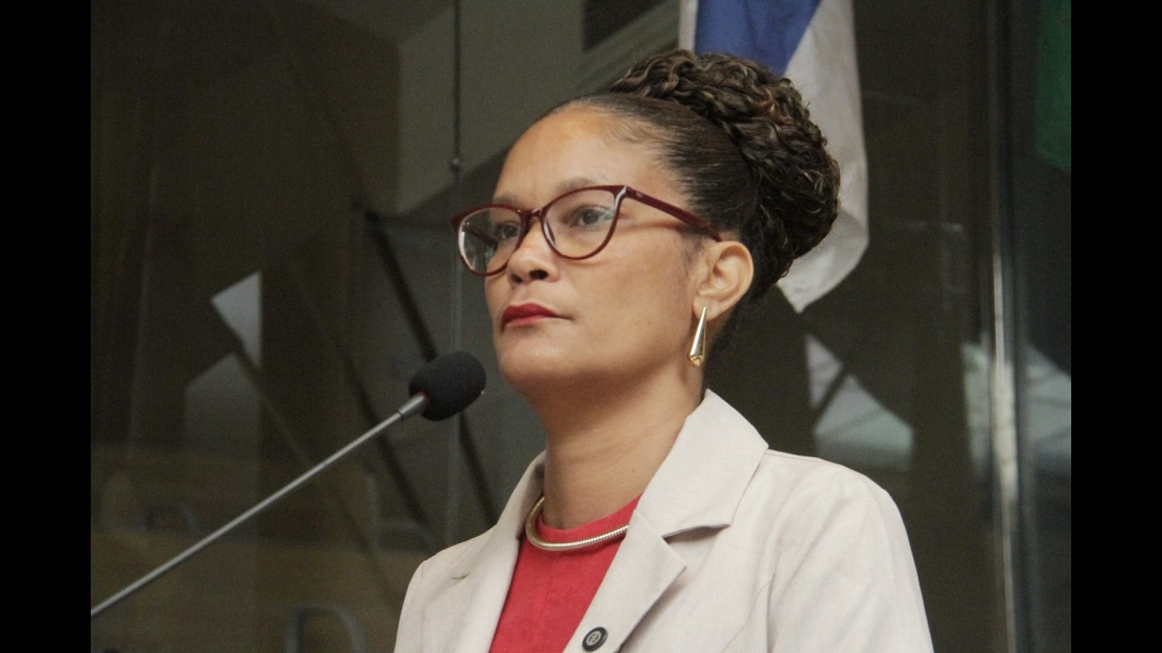 Jô Cavalcanti aborda pedido de convocação de Procurador-Geral do Município
