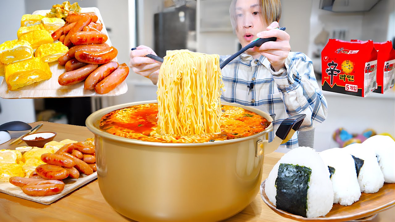 【大食い】日本に帰国したら『辛ラーメン』と『おにぎり・シャウエッセン・卵焼き』が無性に食べたかった…。【大胃王】