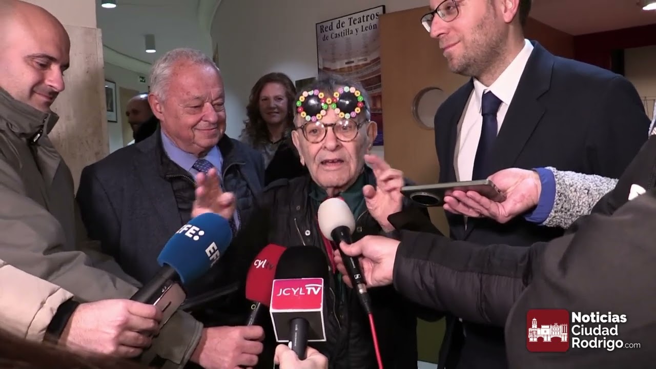 Fernando Arrabal inaugura los 125 años del Teatro Nuevo de Ciudad Rodrigo