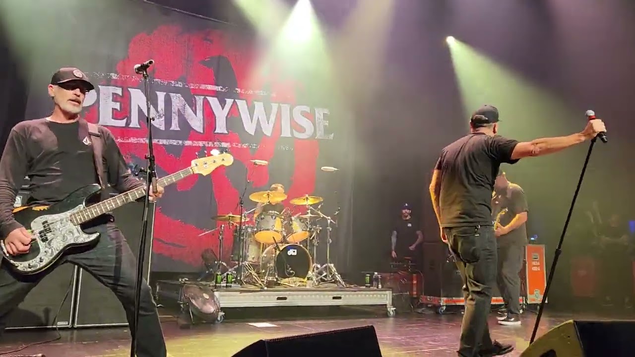 Pennywise - Alien - Live at Forum Melbourne Australia - 18/9/2022