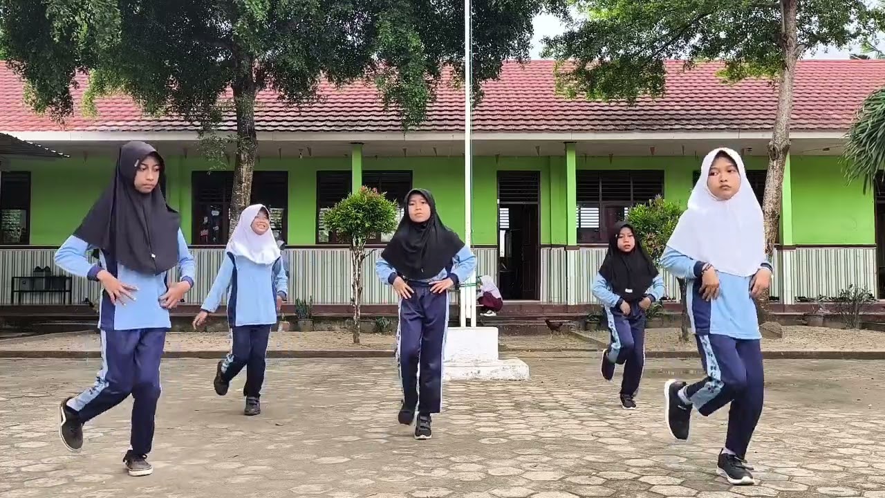 Senam kreasi nasi padang sdn margorejo