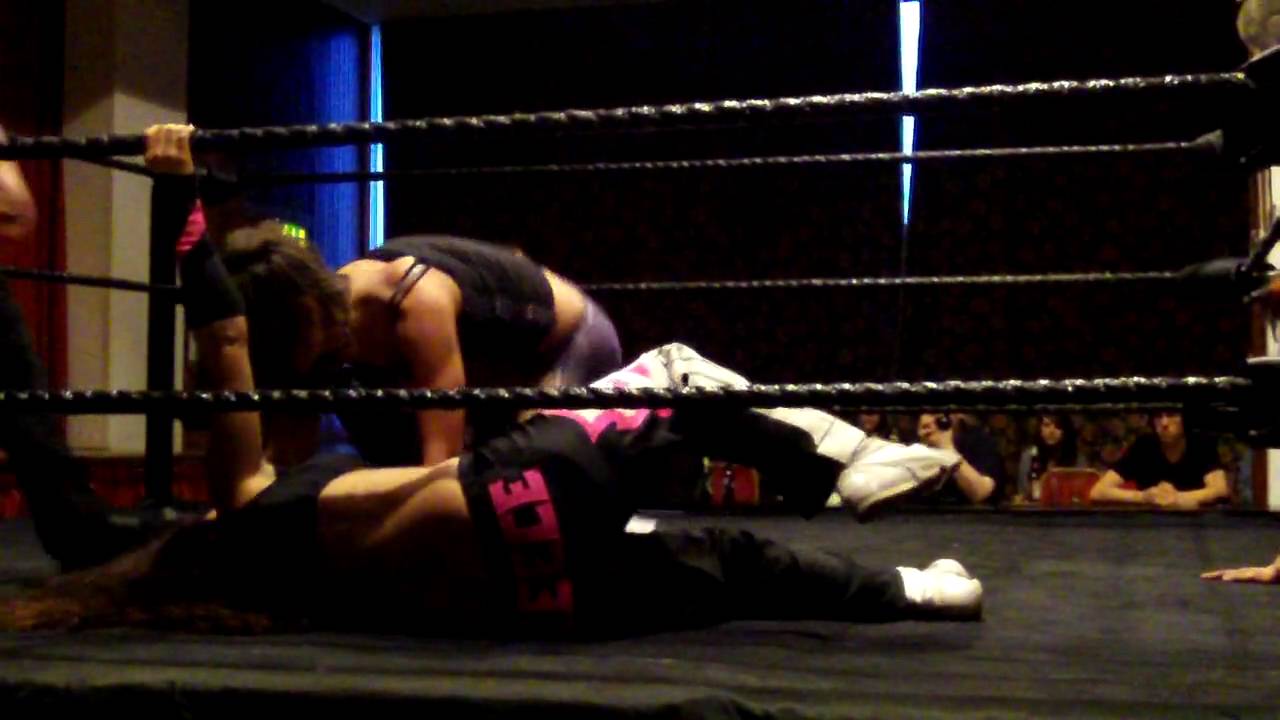 Blue Nikita Vs Britani Knight w/Sweet Saraya