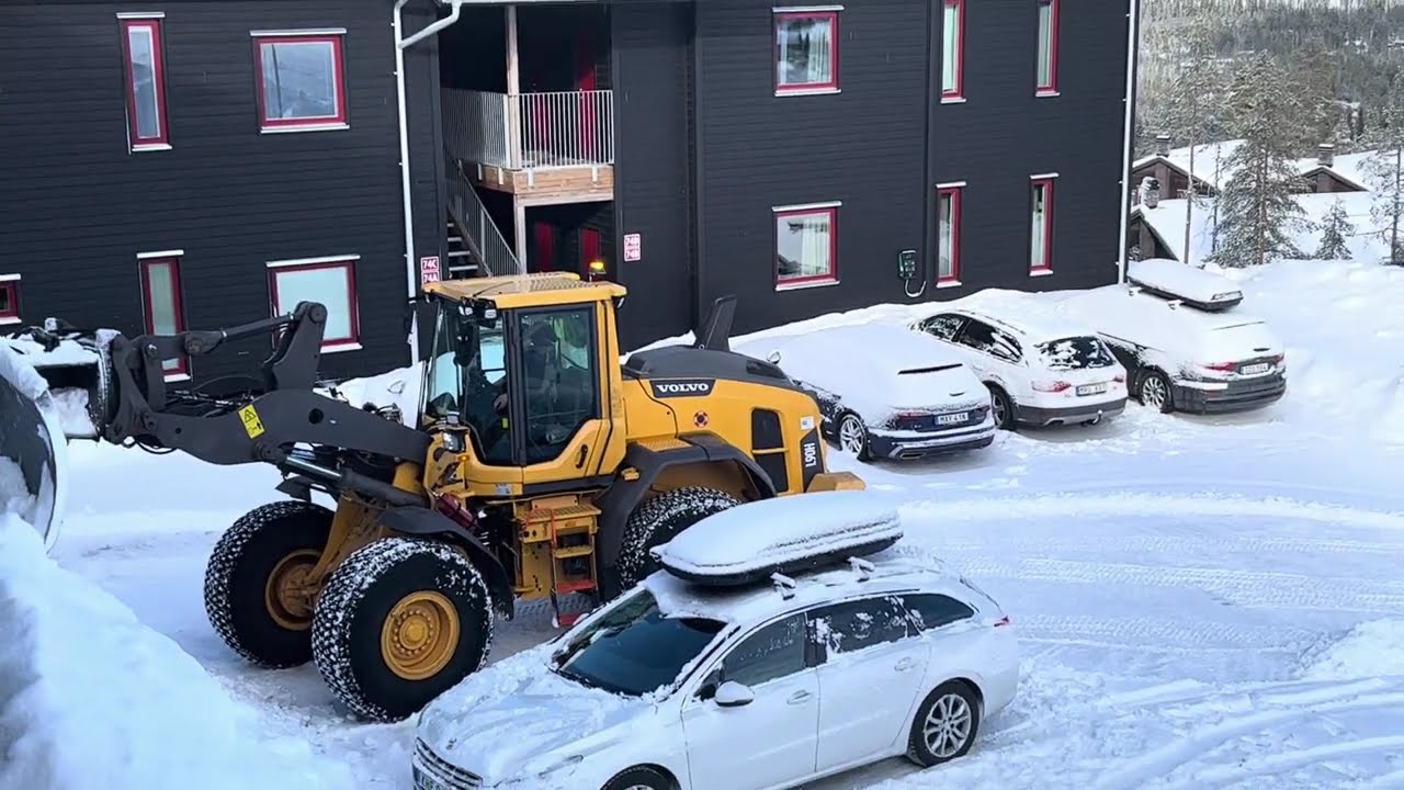 Snöröjning med Volvo L90H