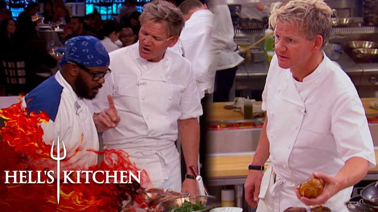 Zach Messes Up So Badly Gordon Has To Take The Red Team's Wellingtons | Hell's Kitchen