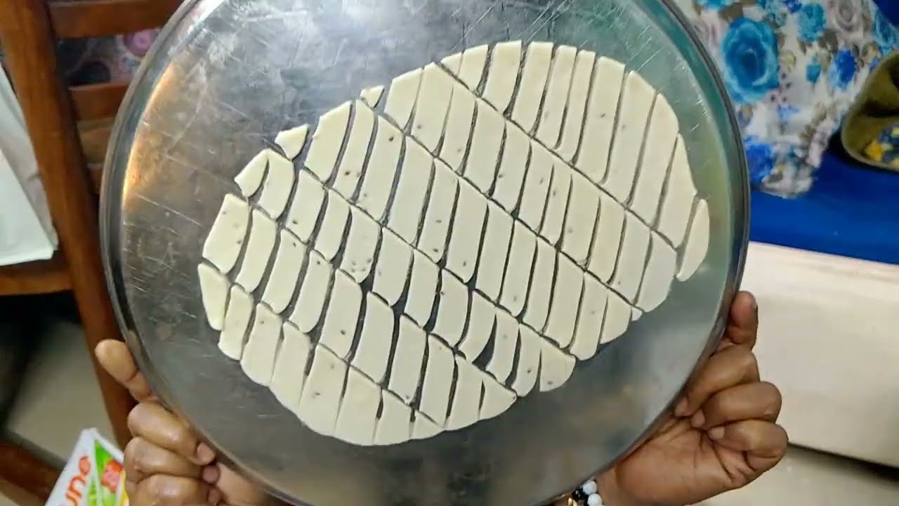 2026 मे पहली बार घर पर बना नीमकी 😋 | Homemade Nimki @ShowbhikRoy 