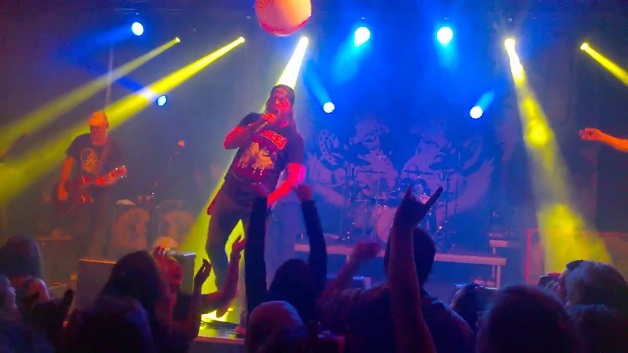 Harlej - Zrzi, Zrzi + Než to s n&aacute;ma půjde ke dnu (17.11.2017 Fabrika Svitavy)